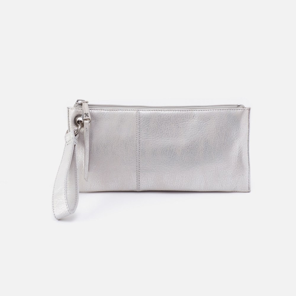 Hobo | Vida Wristlet in Metallic Leather - Silver