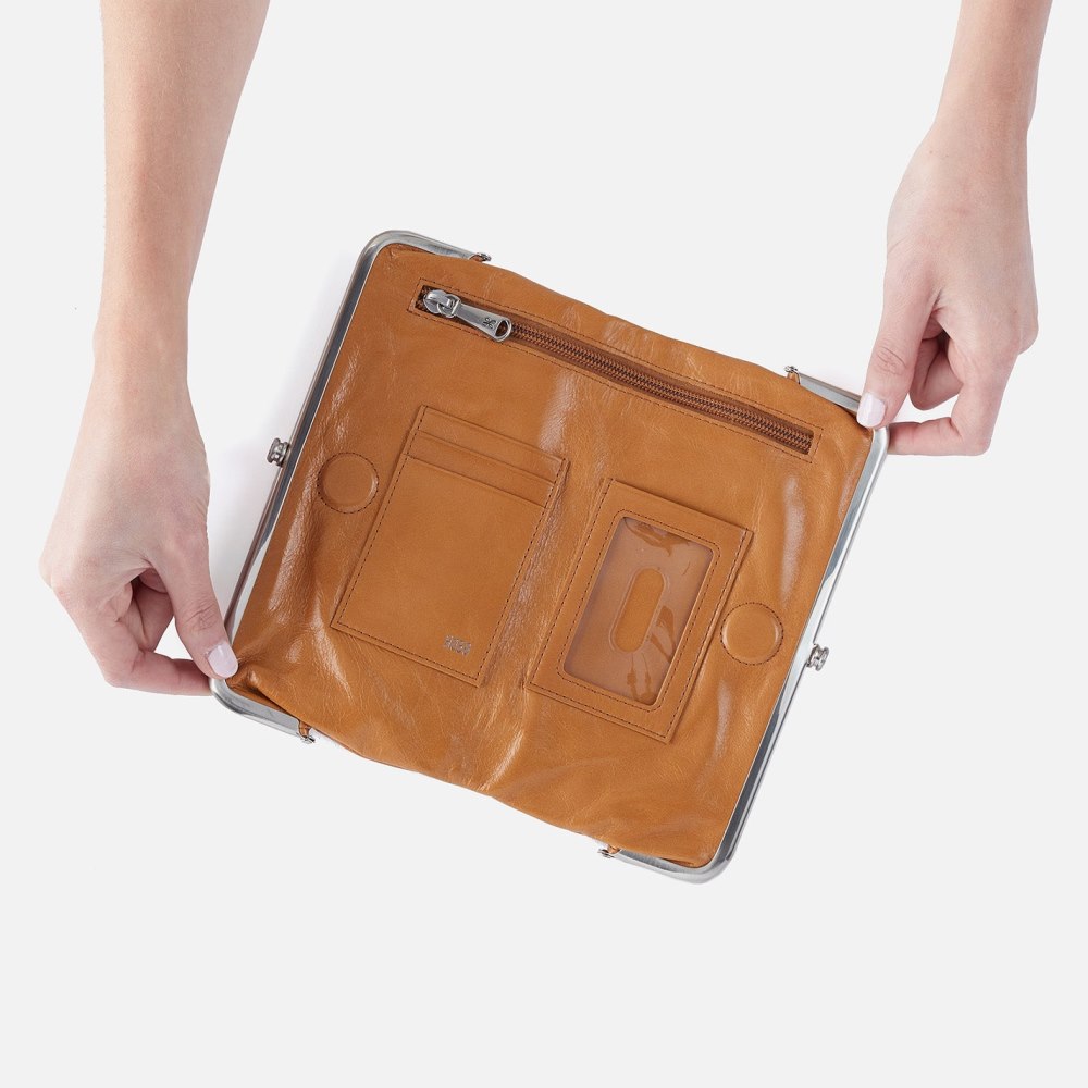 Hobo | Lauren Clutch-Wallet in Polished Leather - Natural