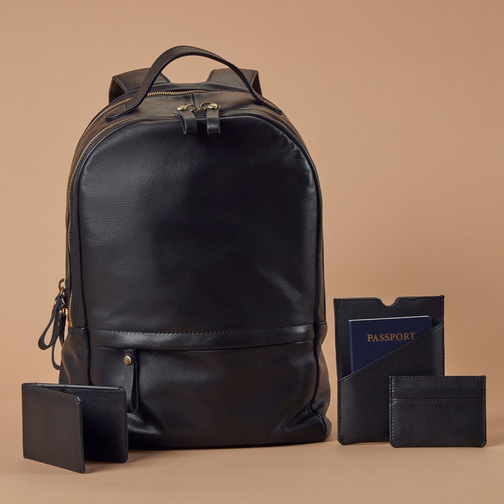 Hobo | Men's Passport Holder in Silk Napa Leather - Black