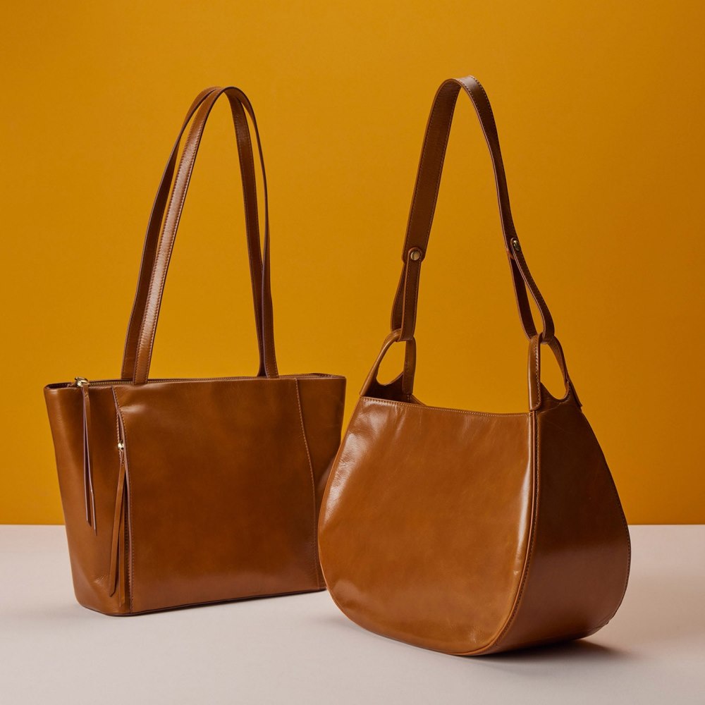 Hobo | Haven Tote in Polished Leather - Truffle