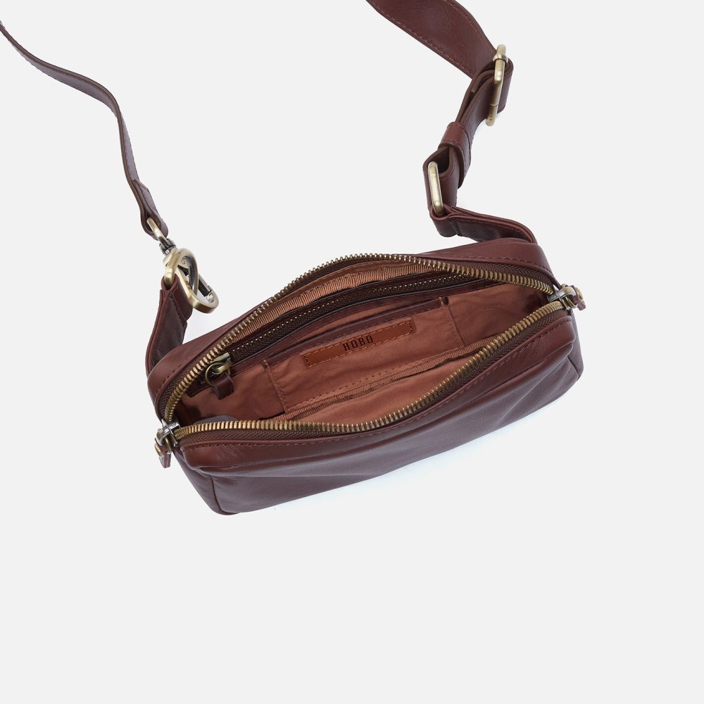 Hobo | Men's Sling in Silk Napa Leather - Brown