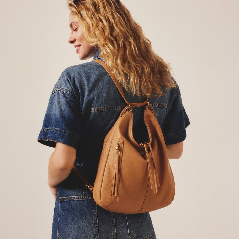 Hobo | Merrin Convertible Backpack in Pebbled Leather - Sandstorm