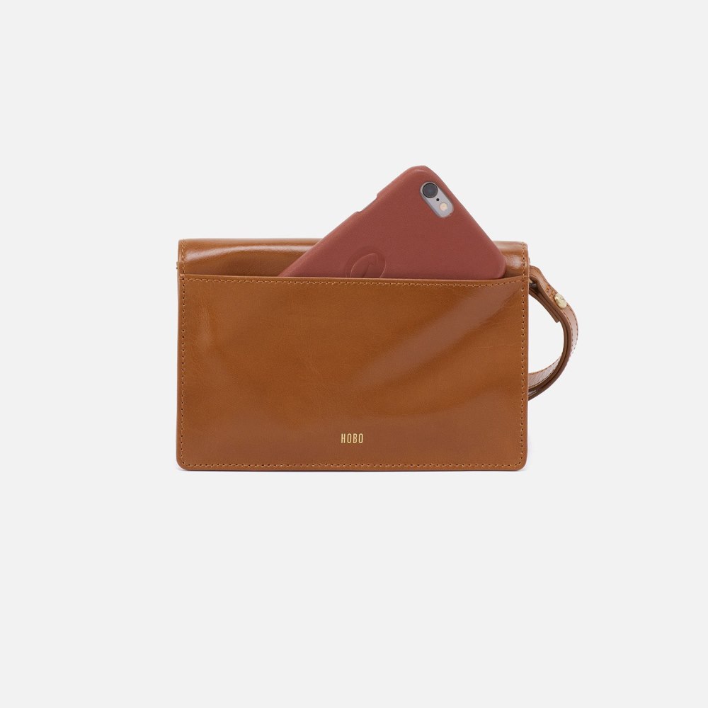 Hobo | Jill Wristlet in Polished Leather - Truffle