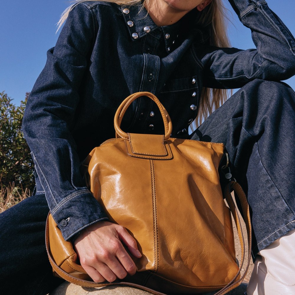 Hobo | Sheila Large Satchel in Polished Leather - Natural