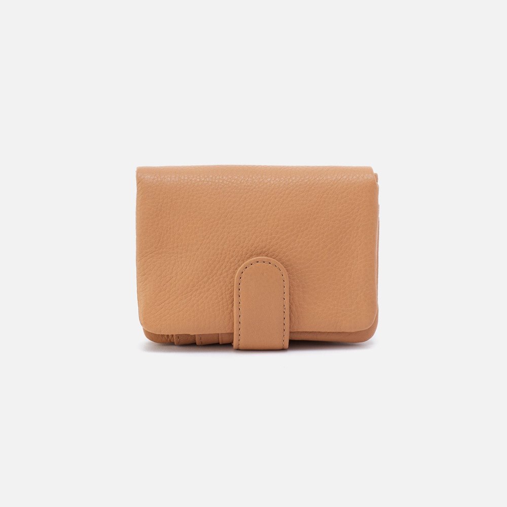 Hobo | Fern Bifold Wallet in Pebbled Leather - Sandstorm