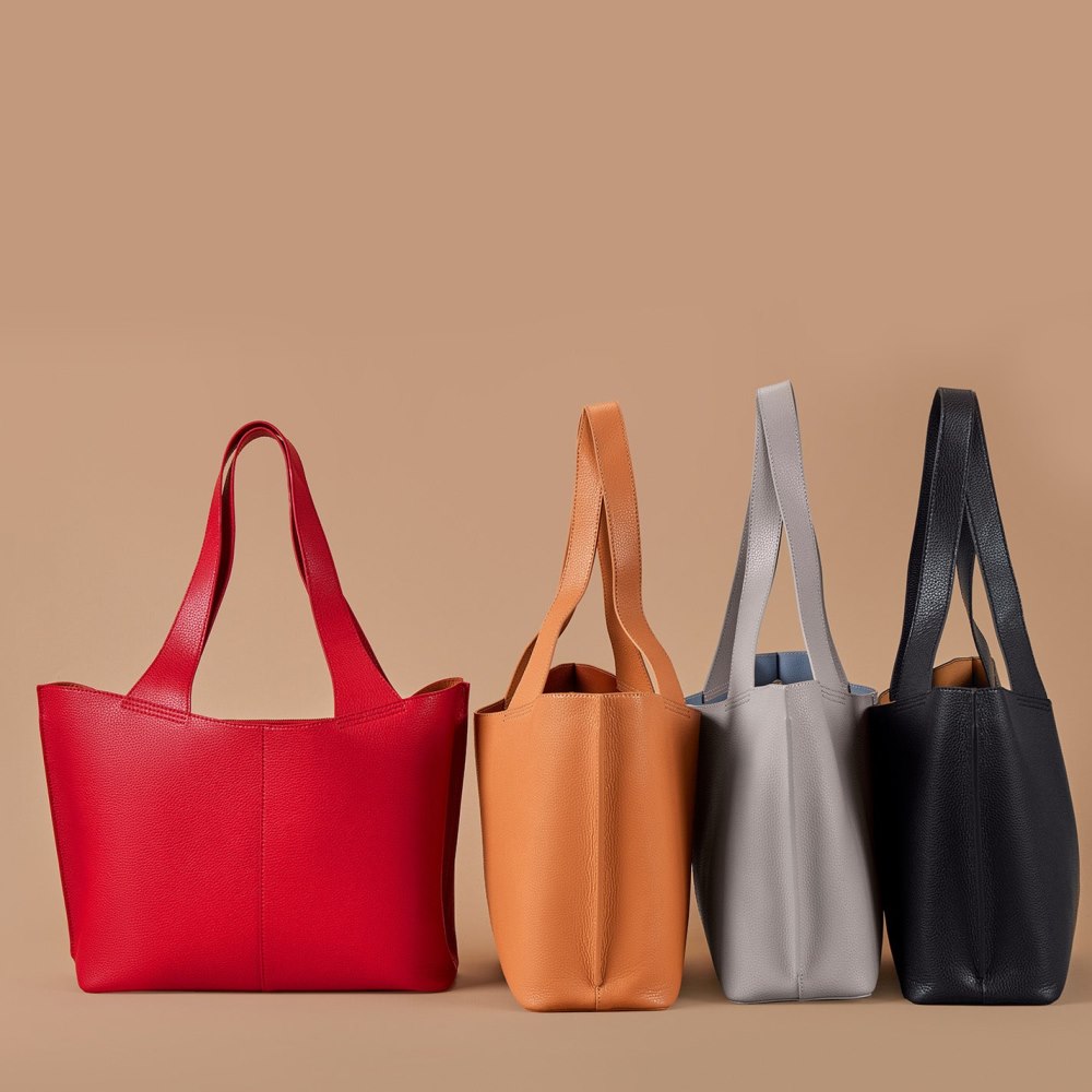 Hobo | Vida Tote in Micro Pebbled Leather - Morning Dove Grey