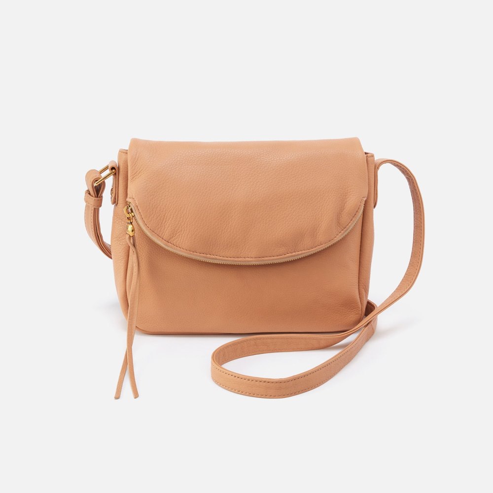 Hobo | Fern Messenger Crossbody in Pebbled Leather - Sandstorm