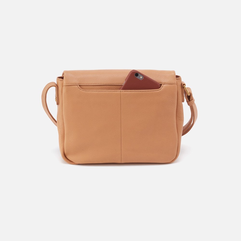 Hobo | Fern Messenger Crossbody in Pebbled Leather - Sandstorm