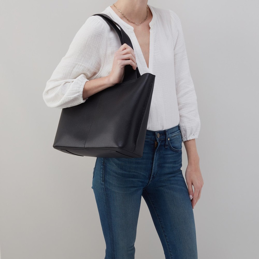 Hobo | Vida Tote in Micro Pebbled Leather - Black