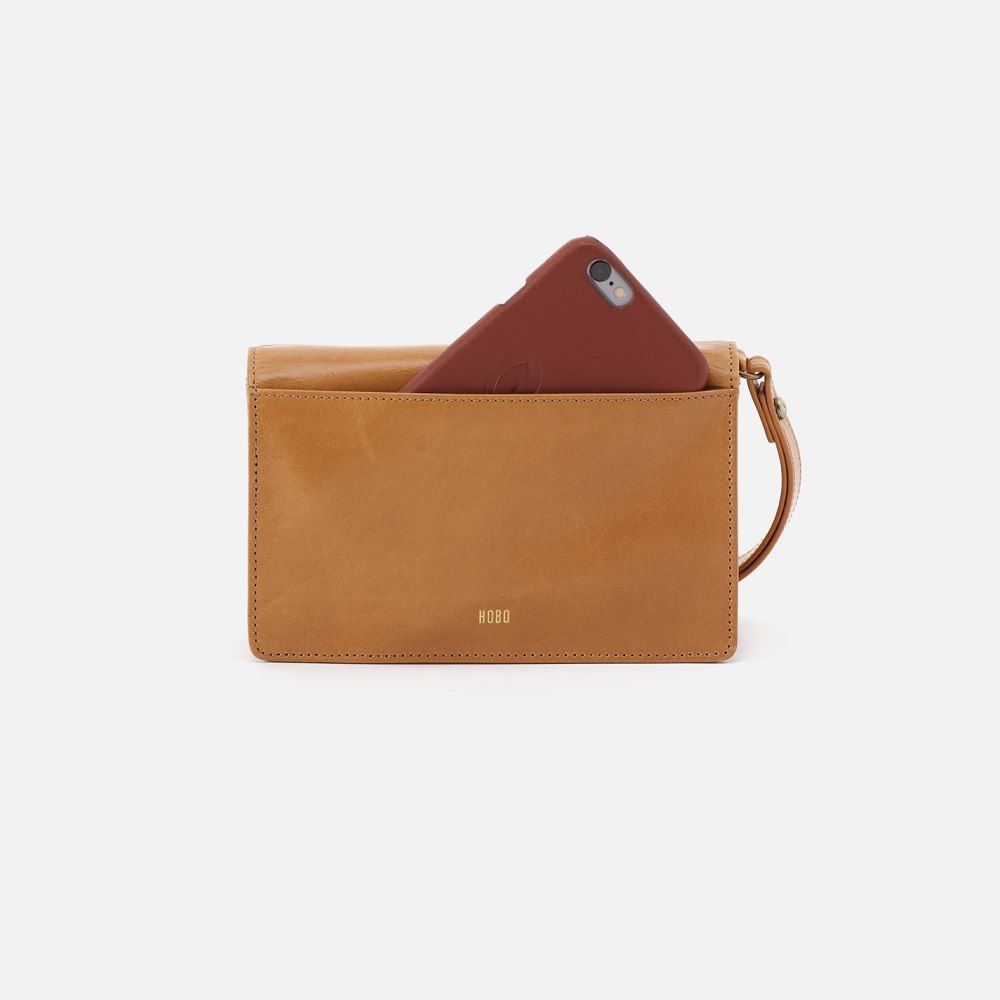 Hobo | Jill Wristlet in Polished Leather - Natural