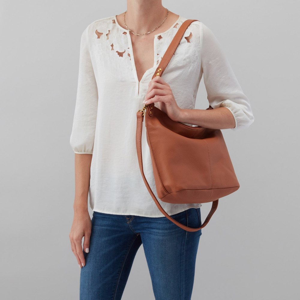 Hobo | Pier Shoulder Bag in Pebbled Leather - Cashew