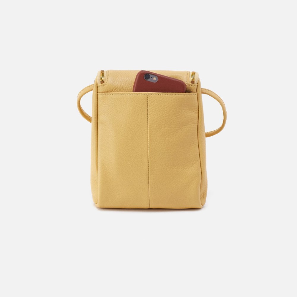 Hobo | Fern Crossbody in Pebbled Leather - Flax