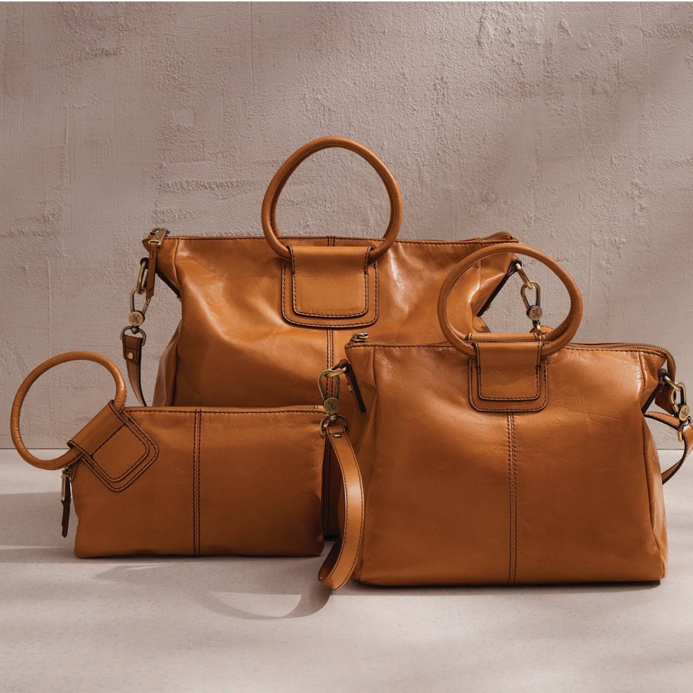 Hobo | Sheila Medium Satchel in Polished Leather - Natural