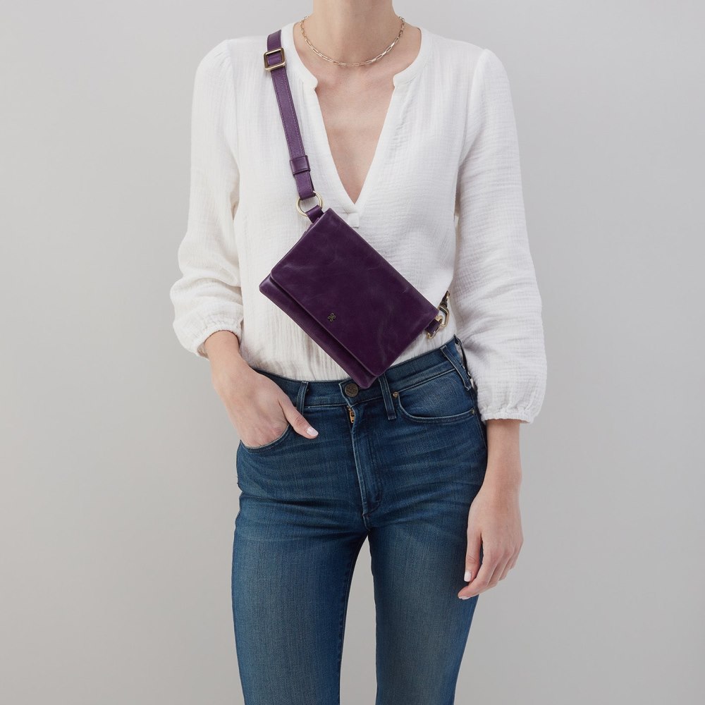 Hobo | Winn Belt Bag in Polished Leather - Deep Purple