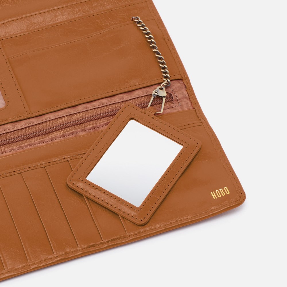 Hobo | Rachel Continental Wallet in Polished Leather - Truffle