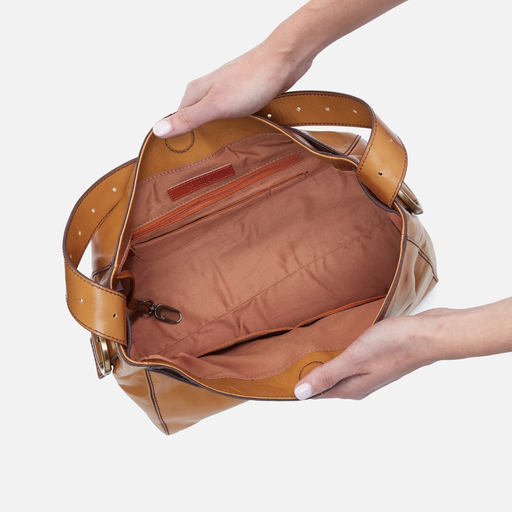 Hobo | Render Shoulder Bag in Polished Leather - Natural