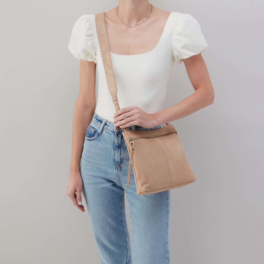 Hobo | Cambel Crossbody in Buffed Leather - Irish Creme