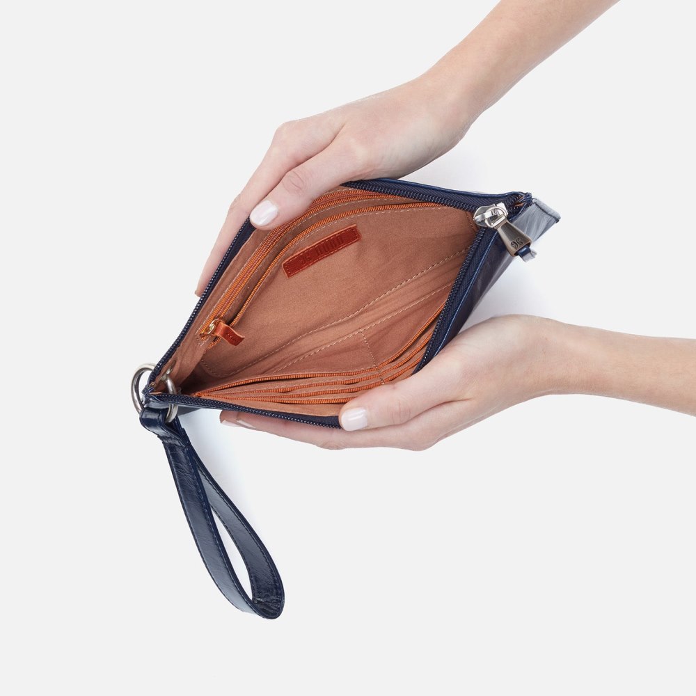 Hobo | Vida Wristlet in Polished Leather - Nightshade