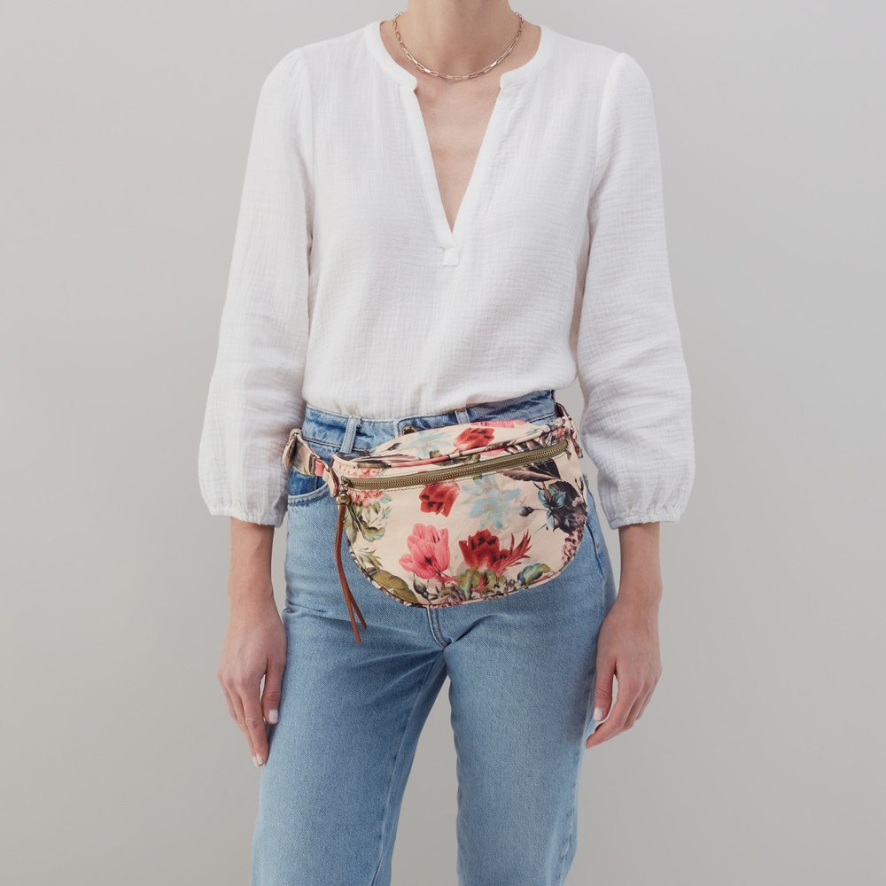 Hobo | Juno Belt Bag in Cotton Canvas - Botanical Floral