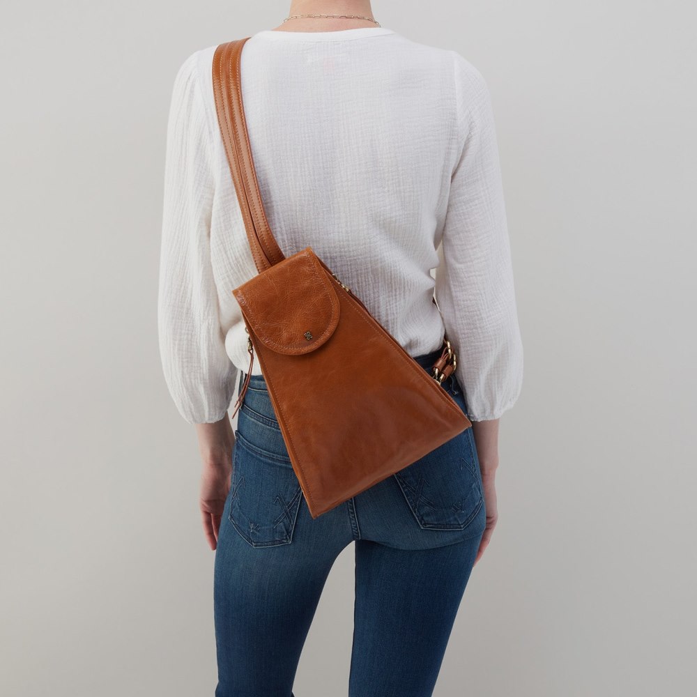 Hobo | Betta Backpack in Polished Leather - Truffle