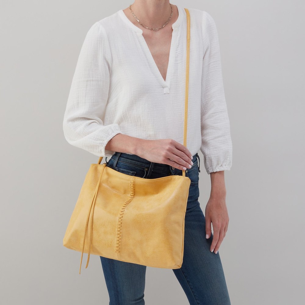 Hobo | Ziggy Crossbody in Buffed Leather - Honeycomb