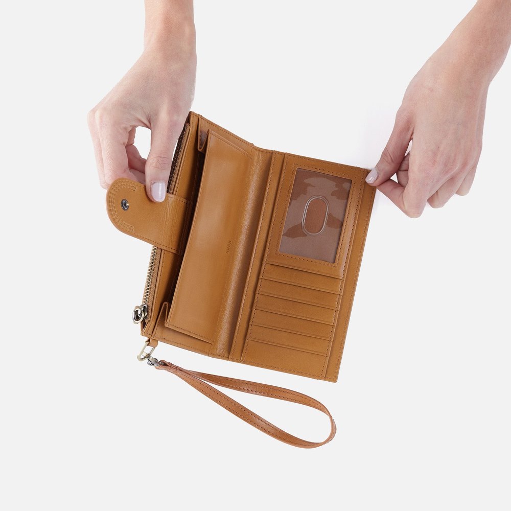 Hobo | Kali Phone Wallet in Polished Leather - Natural