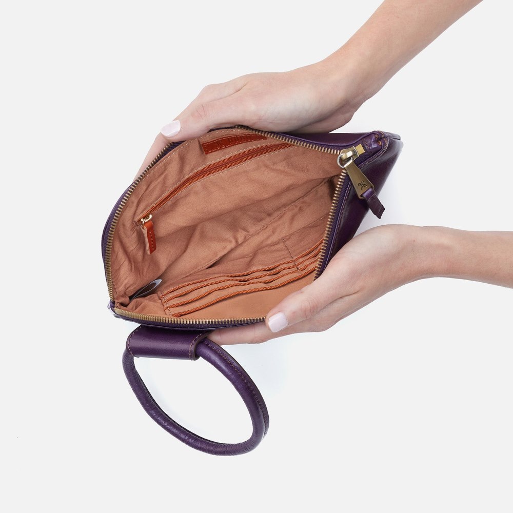 Hobo | Sable Wristlet in Polished Leather - Deep Purple