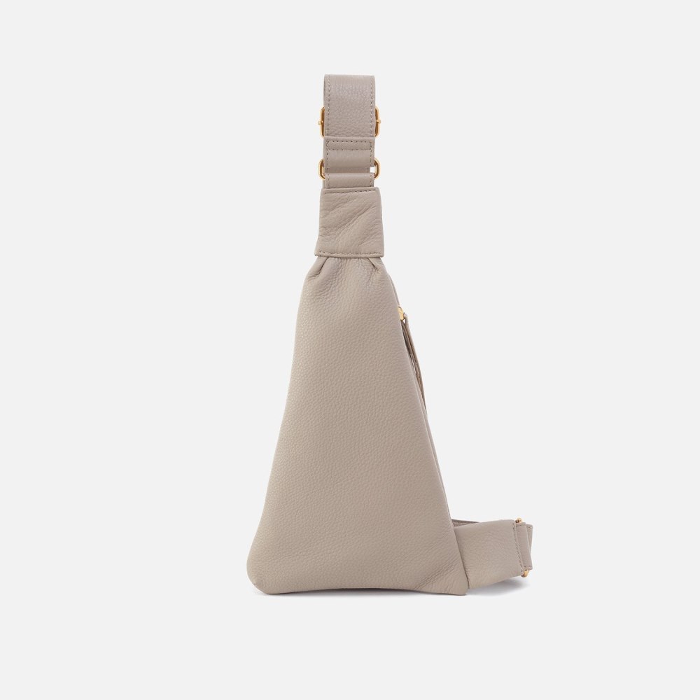 Hobo | Bodhi Sling in Pebbled Leather - Taupe