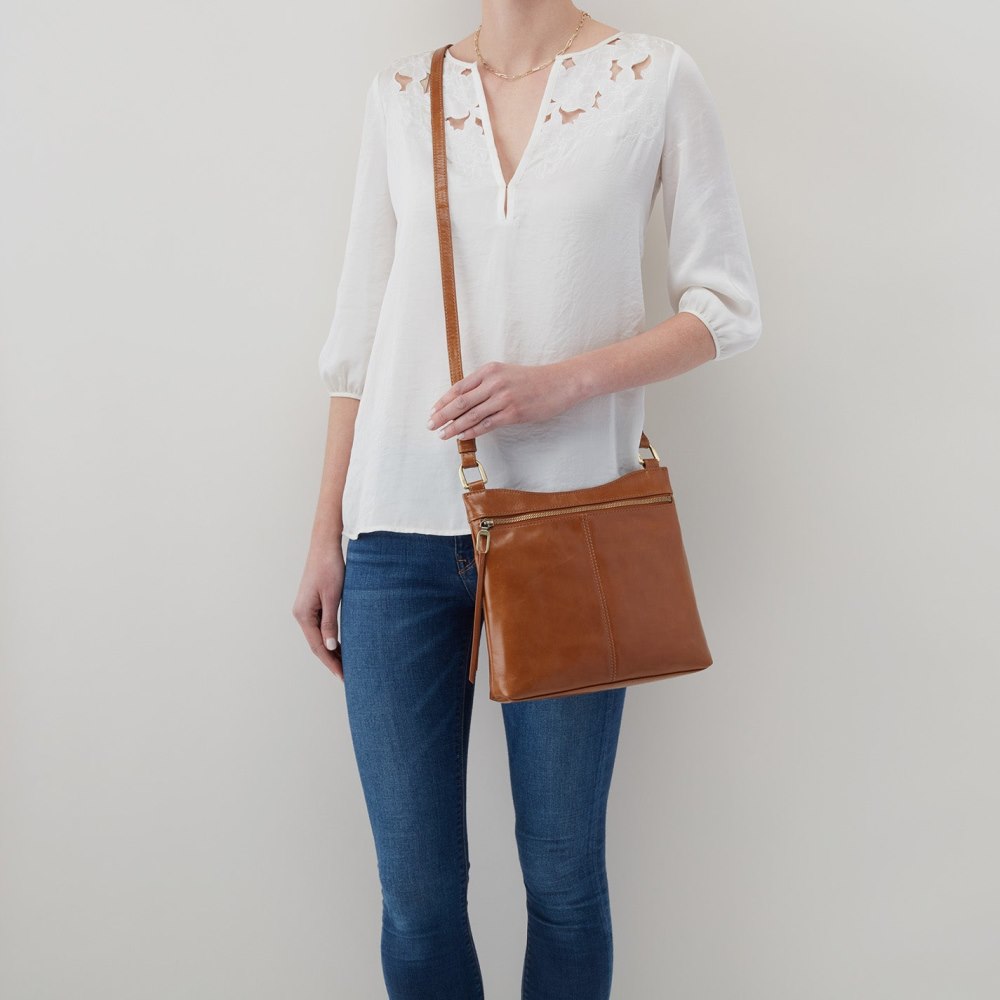 Hobo | Cambel Crossbody in Polished Leather - Natural