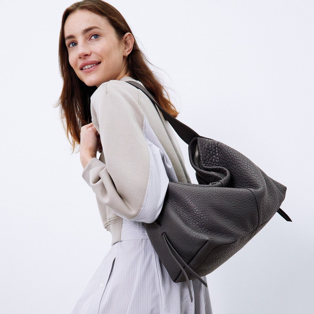 Hobo | Bonita Hobo in Bubble Pebbled Leather - Grey