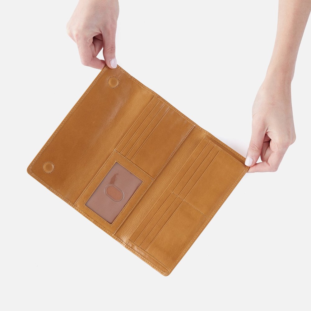 Hobo | Jill Large Trifold Wallet in Polished Leather - Natural