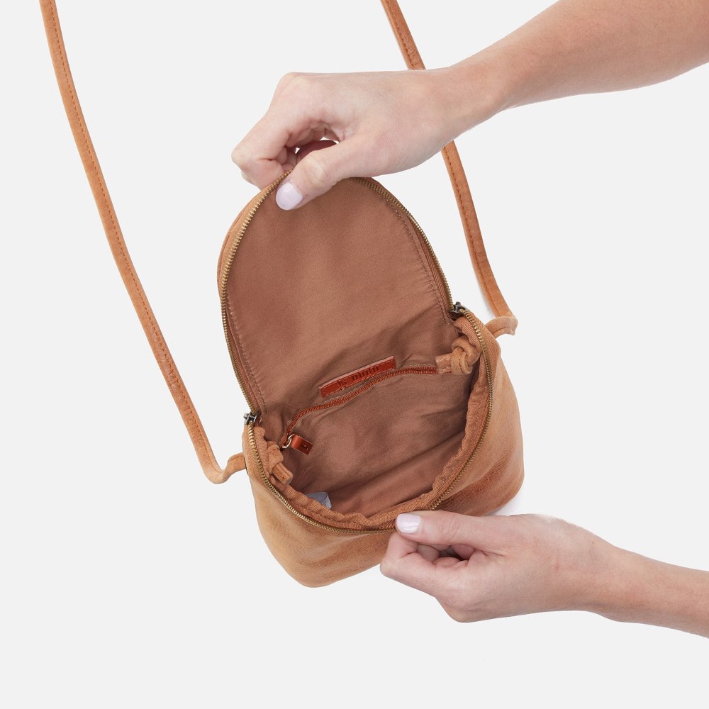 Hobo | Fern Crossbody in Buffed Leather - Whiskey