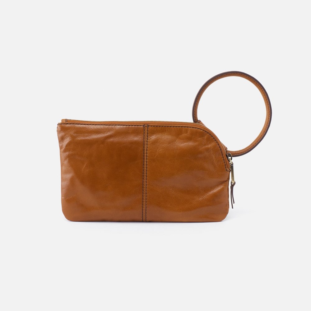 Hobo | Sable Wristlet in Polished Leather - Truffle