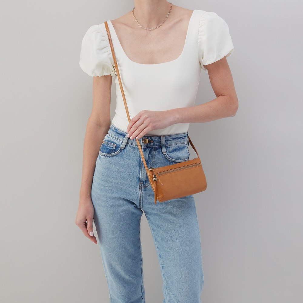 Hobo | Cara Crossbody in Polished Leather - Natural