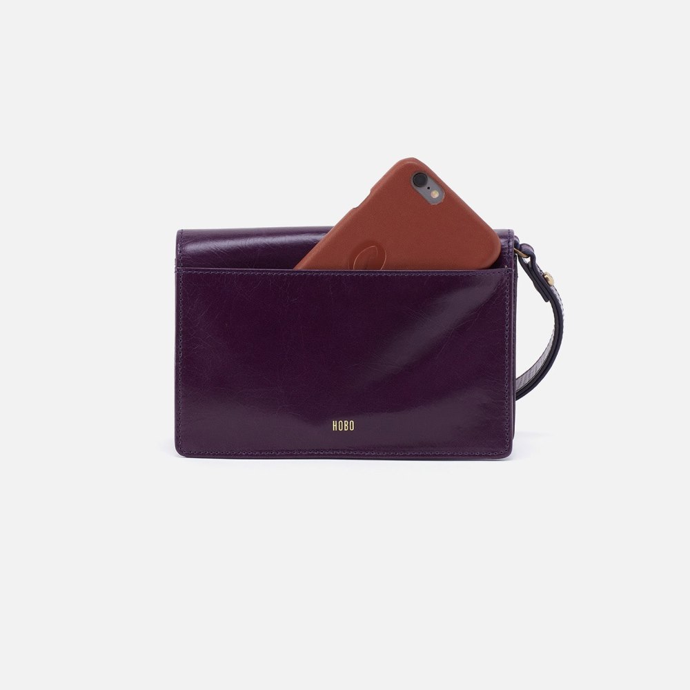 Hobo | Jill Wristlet in Polished Leather - Deep Purple